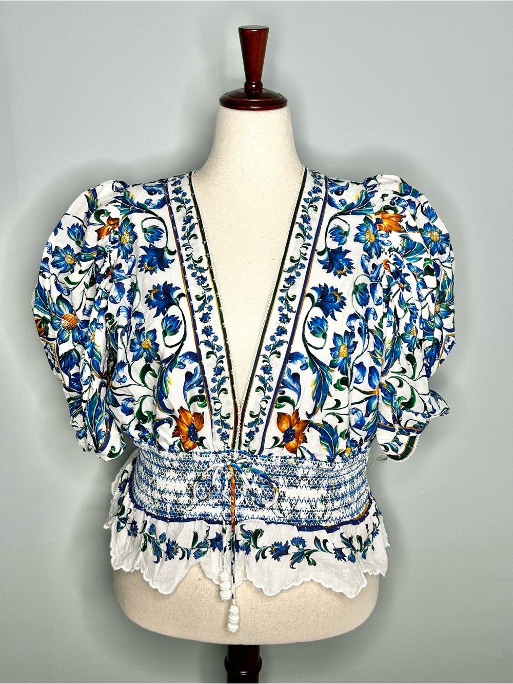 NWT Farm Rio Off-White Flora Tile Smocked Blouse, size Large - Picture 2 of 6